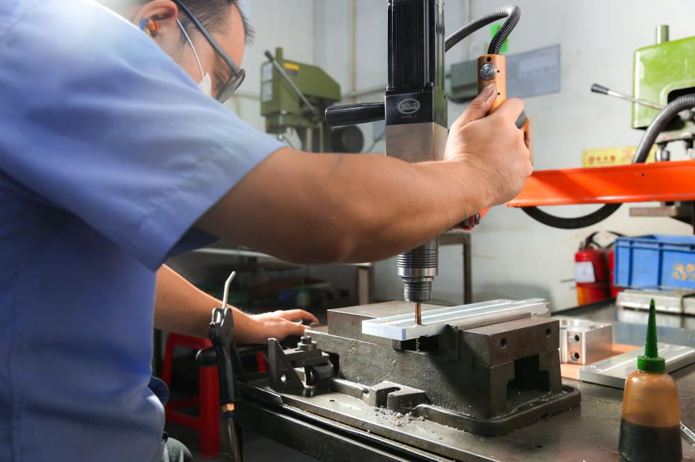 日常（cháng）使（shǐ）用cnc加工中心的設計標準是什麽？